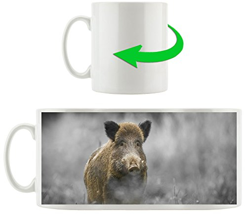 Stil.Zeit Möbel GmbH einsames Wildschwein im Wald schwarz/weiß, Motivtasse aus weißem Keramik 300ml, Tolle Geschenkidee zu jedem Anlass. Ihr Neuer Lieblingsbecher für Kaffe, Tee und Heißgetränke.