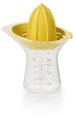 OXO Good Grips – Presse-citron avec récipient doseur – Presse-agrumes manuel - Petit - Jaune