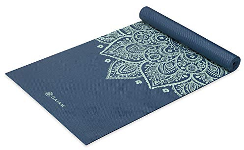 Gaiam Yogamatte, Premium-Druck, rutschfeste Trainings- und Fitnessmatte für alle Arten von Yoga, Pilates und Bodentraining, Indigo-Sonnenuhr, 5 mm