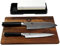 exklusives KAI Shun Classic Geschenkset | Allzweckmesser DM-0701 | + japanisches Santoku DM-0702 | +Schleifstein AP-316 | + Eichenbrett 30x18 cm | VK: 399,- €