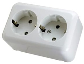 Base schuko de superficie doble, 16A, 250V, fácil instalación, ideal para espacios con alta demanda eléctrica y uso doméstico o comercial.