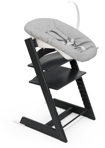Tripp Trapp Stuhl von Stokke (Black) mit Newborn Set (Grey) - Für Neugeborene bis zu 9 kg - Gemütlich, sicher & einfach zu verwenden