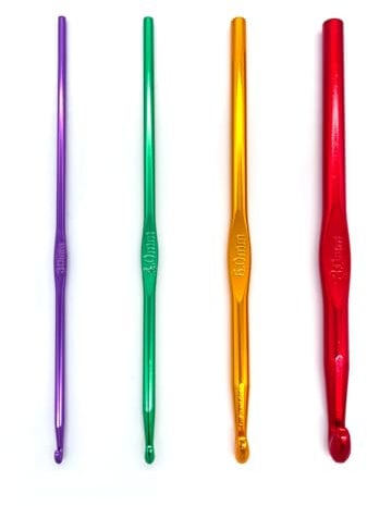 AIOUNIYA Aluminium Crochet Hooks Set - 4 Pieces, Ergonomic Handle, Multicolor (3mm,4mm,6mm,8mm) for Beginners or Professionals