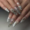 MouyouGlow Press on Nails Kurz,Almond Nude Weiß French Verlauf Schwarz 3D Chrome Stars Silber Feuer Rhinestones Cool Y2K Coquette Gothic Fake Nails,Fantasy Grey Künstliche Fingernägel