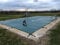 Bâche Couverture de Piscine Hiver 30ft/ 28ft/ 26ft/ 24ft/ 22ft/ 20ft/ 18ft/ 16ft/ 14ft/ 12ft/ 10ft Rectangle Inground Pool Safety Cover, Green Mesh Swimming Pool Winter Cover for Wood Deck/ Concrete F