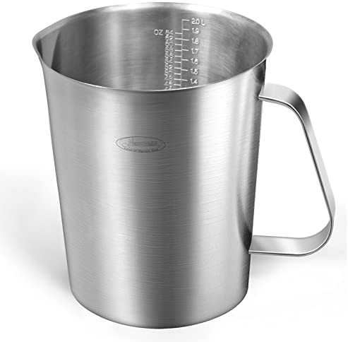 Newness Focus auf Edelstahl Newness Messbecher, 2000 ml Messbecher, verbessert, 3 Arten von Markierungen, einschließlich ml, Oz und Tasse, Milchaufschäumbecher aus Edelstahl mit Markierung mit Griff,