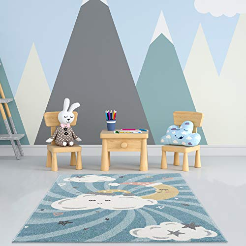 payé Teppich Kinderzimmer - Blau - 120x160cm - Wolken Mond und Sterne - Spielteppich Kurzflor Kinderteppich - Oeko-Tex Standard 100