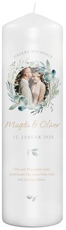 PhotoFancy® - Personalisierte Hochzeitskerze - Fotokerze mit eigenem Foto/Text bedrucken lassen - Kerze mit Hochzeits-Design: Zeitlose Zweisamkeit - 29 cm Höhe