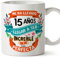 MUGFFINS Tazas 15 Cumpleaños - En Español - Me ha llevado 15 años llegar a ser increíble - 11 oz - Regalo original y divertido