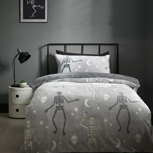 Catherine Lansfield Halloween Skeleton Fleece Glow in the Dark Double Duvet Cover Set with Pillowcases Grey