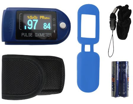 EKG Geräte Mobil TIGA-50D / CMS-50 D - Pulsossimetro da dito, display OLED blu, cardiofrequenzimetro, misurazione del livello di emoglobina, include batterie/borsa/custodia in silicone/tracolla, istruzioni in lingua tedesca