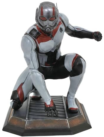 Diamond Select MAY192368 Avengers Ant-Man PVC Diorama, Figure