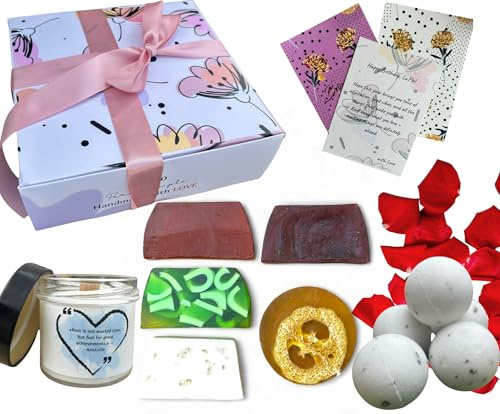 Lu.Flo Geschenkbox – 5 handgemachte Naturseifen, 5 Bio-Badebomben mit Rosenblättern, Duftkerze aus Sojawachs mit Holzdocht – Personalisierbares Wellness-Geschenkset für Frauen – Spa & Entspannung