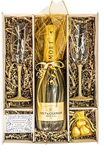 Moët & Chandon 75cl Sparkling Gold Gift Set With 2 Matching Gold Stem Champagne Flutes Fully Gift Boxed - Golden Wedding Gift For Couples - With Personalised Gift Message