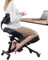 YOOTMEEN Kniestuhl mit Rückenlehne, ergonomisch für Büro, verstellbarer Hocker mit abgewinkeltem Sitz für bessere Haltung, dicke, bequeme Kissen, schwarz