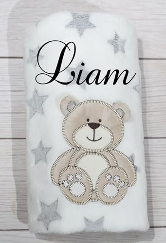 BotoBaby Personalisierte Babydecke Weiß mit grauen Sternen – Kuscheldecke mit Name, Geschenk zur Geburt & Taufe (Grau - Sternen + Stoffapplikation 3D)