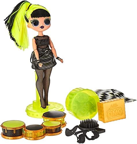 L.O.L. Surprise! OMG Remix Rock BHAD GIRL Modepuppe mit 15 Überraschungen - mit Schlagzeug, Outfit, Schuhen, Bürste, Puppenständer, Songtext-Magazin & Plattenspieler-Paket - Für Mädchen ab 4+ Jahren