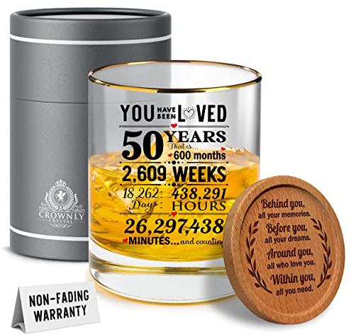 CROWNLY CRYSTAL® Personalisiertes Whiskyglas Geschenk für Männer zum 50. Geburtstag Originelle und lustige Geschenkidee für Papa Opa oder Ehemann Jubiläumsgeschenk