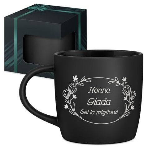 Maverton Tazza da caffè latte o tè in ceramica - 400 ml - Incisione personalizzata - Bicchiere con manico per bevande per Lei - Tazze da colazione per compleanno donna - Interno nero - nonna