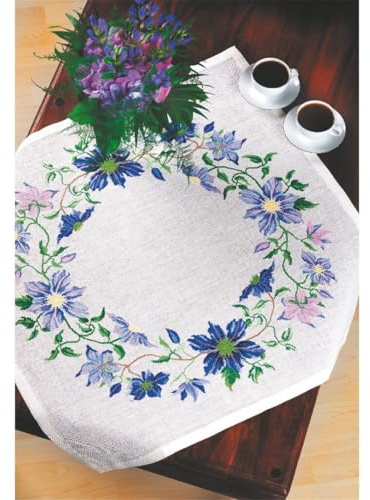 Eva Rosenstand Blå klematis bordsdekoration räknat korsstygn kit