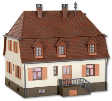Kibri 38166 - H0 Wohnhaus mit Walmdach