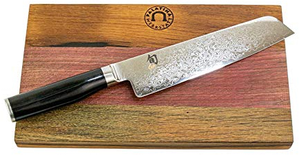 KAI Shun Premier Tim Mälzer | Bundle | Minamo TMM-0702, ultrascharfes Santoku Messer | 18 cm Klinge + | Schneidebrett aus altem Fassholz (Eiche) 30x18 cm