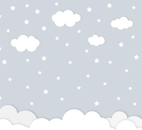 UNIK Nordic Vliestapete Kindertapete Wolken & Sterne 250 x 280 cm – Beruhigendes Himmelsdesign in Hellblau für Baby- & Kinderzimmer – schadstofffrei & liebevoll gestaltet – einfache Anbringung