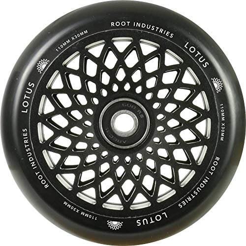Root Industries Lotus Stunt-Scooter Rolle 110mm + Fantic26 Sticker (Schwarz/Pu Schwarz)