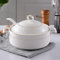 NNYCC Zuppiera Bianca con Dorato Design, Porcellana Ciotola per Zuppa con Doppio Manico con Coperchio e Cucchiaio,1.5L