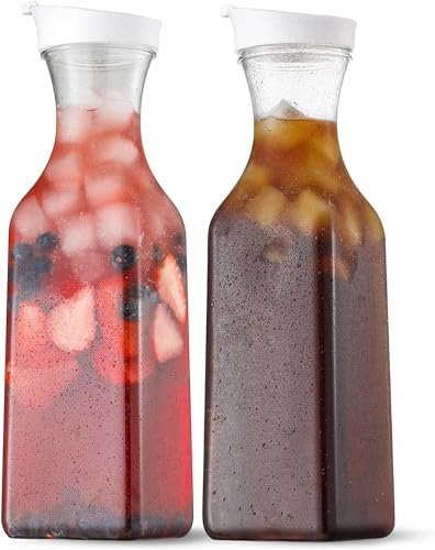 Greenfields Carafe with Flip Top Lid - Square Based Clear Plastic Pitcher Set of 2 - Food-Safe Water Jug for Iced Coffee,Wine, Tea, Mocktails, Milk, Juices - Water Carafe for Home, Parties or Picnic