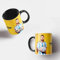 KAWAINK Lionel Messi GOAT Ceramic Coffee Mug – Fußball Keramik Kaffeetasse, 325ml, Spülmaschinenfest, Mikrowellenfest, Argentinien Trikot Design, Gelber Hintergrund (White & Black, 325ml)