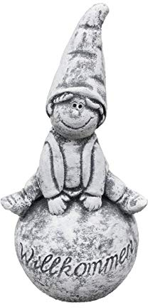 Steinfigur Wichtel auf Kugel Willkommen, Frost- und wetterfest, massiver Steinguss