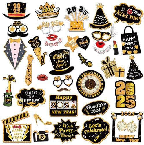HOWAF 41 Pezzi Divertente Photo Booth Accessori Capodanno Gadget Foto Props Fai da Te Baffi Cappello Occhiali per Nuovo Anno feste di Decorazioni Capodanno 2026