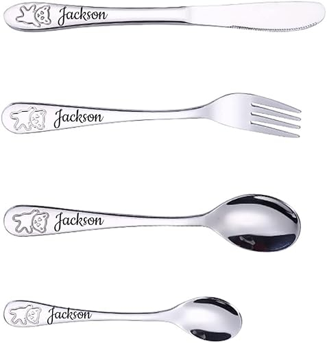Shumei Juego de Cubiertos para niños de 4 Piezas de Acero Inoxidable con Grabado Personalizado Texto, Regalo x Tenedor, 1 Cuchillo de Cena Seguro, 1 Cuchara de Cena, 1 Cuchara de Postre (Plata)