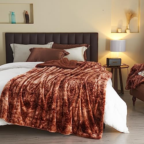 NEWCOSPLAY Superweiche Kunstfelldecke, Sherpa-Plüsch, warme Decke für Sofa, Bett, Einzelbett-Größe (Twin Size), 152,4 x 203,2 cm, Batik/Dunkelbraun