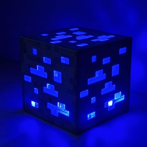PixelLumens Lampada LED Cubo Diamante Miner - Luce Notturna Rossa per Gamer- Design Energia a Blocchi per Cameretta e Postazione Gaming - Idea Regalo Appassionati Videogiochi(DIAMOND)