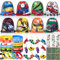 Rennauto Mitgebsel Kindergeburtstag Junge 48 Stück mit Kordelzugbeutel Silikonarmband Schlüsselanhänger Tattoo Aufkleber Rennautos Party Give Aways Gastgeschenke für Jungen Mädchen 6 7 8 9 10 Jahre