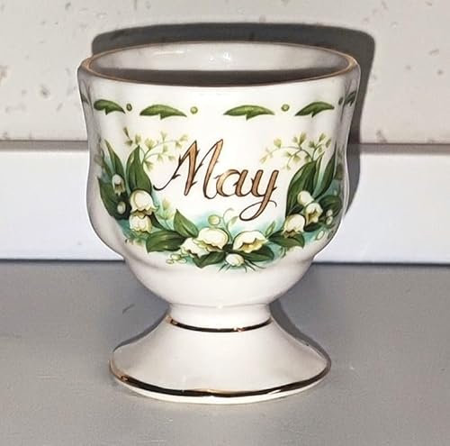 Vendu : Royal Albert / Original / Fleur du mois / Coquetier Mai/Original/Chine d'Oeufs / Angleterre