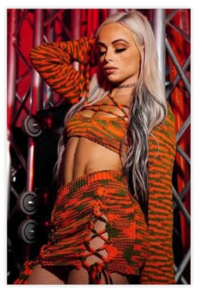 AAVEDA Liv Morgan Leinwand-Poster, Wandkunst, Dekordruck, Gemälde für Wohnzimmer, Schlafzimmer, Dekoration, ungerahmt, 30 x 45 cm