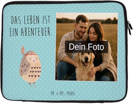 Mr. & Mrs. Panda Laptoptasche mit Foto Eule Federschmuck 27 x 36 cm - Geschenk, Entspannt, Owl, Dekoration, Fotodruck, Bild, eigenem, Laptop Tasche, Abenteuer, Notebooktasche