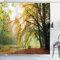 ABAKUHAUS Fallen Duschvorhang, Herbst-Wald Friedensansicht, Stoffliches Gewebe Badezimmerdekorationsset mit Haken, 175 x 200 cm, Orange Grün