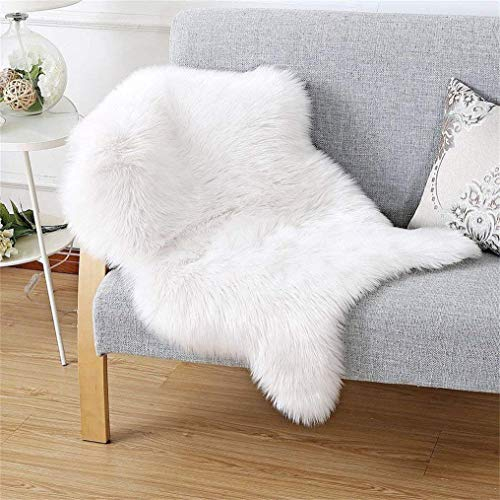 DQMEN 50 x 80 cm Faux Peau de Mouton synthétique Imitation Toison Moquette Peau d'agneau Tapis Fluffy Soft Longhair Décoratif Coussin de Chaise Canapé Natte (Blanc)