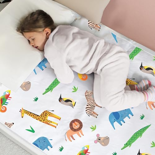 Hygge Sheets® Bettunterlage wasserdicht für Kinder | passend für Baby- & Kinderbett bis 90 cm Breite | Atmungsaktive, waschbare Matratzenauflage bei Inkontinenz mit seitlichem Einschlag | Safari