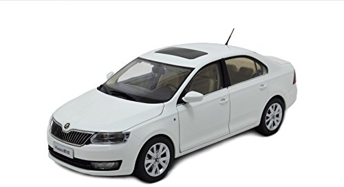 Skoda Rapid 2013 Modell Auto 1:18 Weiß Paudi