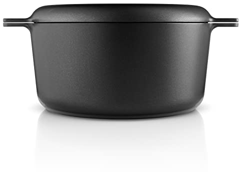 EVA SOLO | Topf Ø24 4,5l Nordic kitchen | Aufgrund des leichten Materials leicht anzuwenden | Black