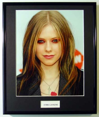 AVRIL LAVIGNE/Gerahmt