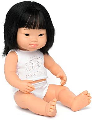 Miniland Dolls: asiatische Babypuppe Mädchen, mit Down Syndrom aus weichem Vinyl, 38 cm, präsentiert mit Unterwäsche in Geschenkbox (31266), Natur