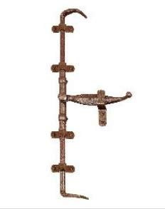 Torcetto spagnoletta in ferro battuto linea IL FORGIATO MADE IN ITALY finitura ruggine per chiusura porta finestra con aste esterne completo di N 02 aste da 140 cm