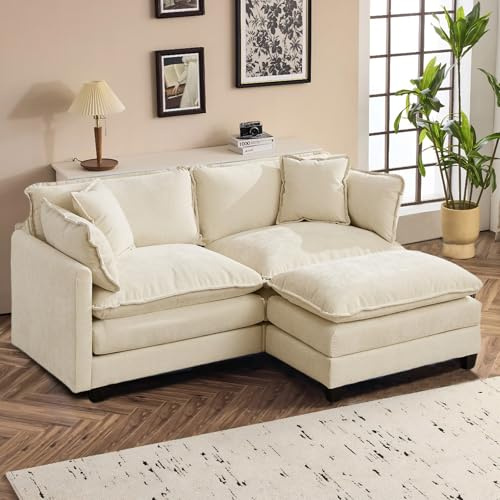 SoarFlash Modulares Sofa mit Doppelpolsterung, Beige, 2 Sitze + 1 Fußhocker | Chenille Stoff mit Kissen & Armlehnen. Niedrige Sitzfläche, flache Füßen. Ideal für Wohnzimmer, Schlafzimmer & Wohnungen.