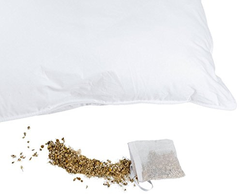 HOMESCAPES Set of 2 Dried Chamomile Pouches Refill for Aromatherapy Camomile Pillow 100% Cotton Pouches, 10 x 10 cm